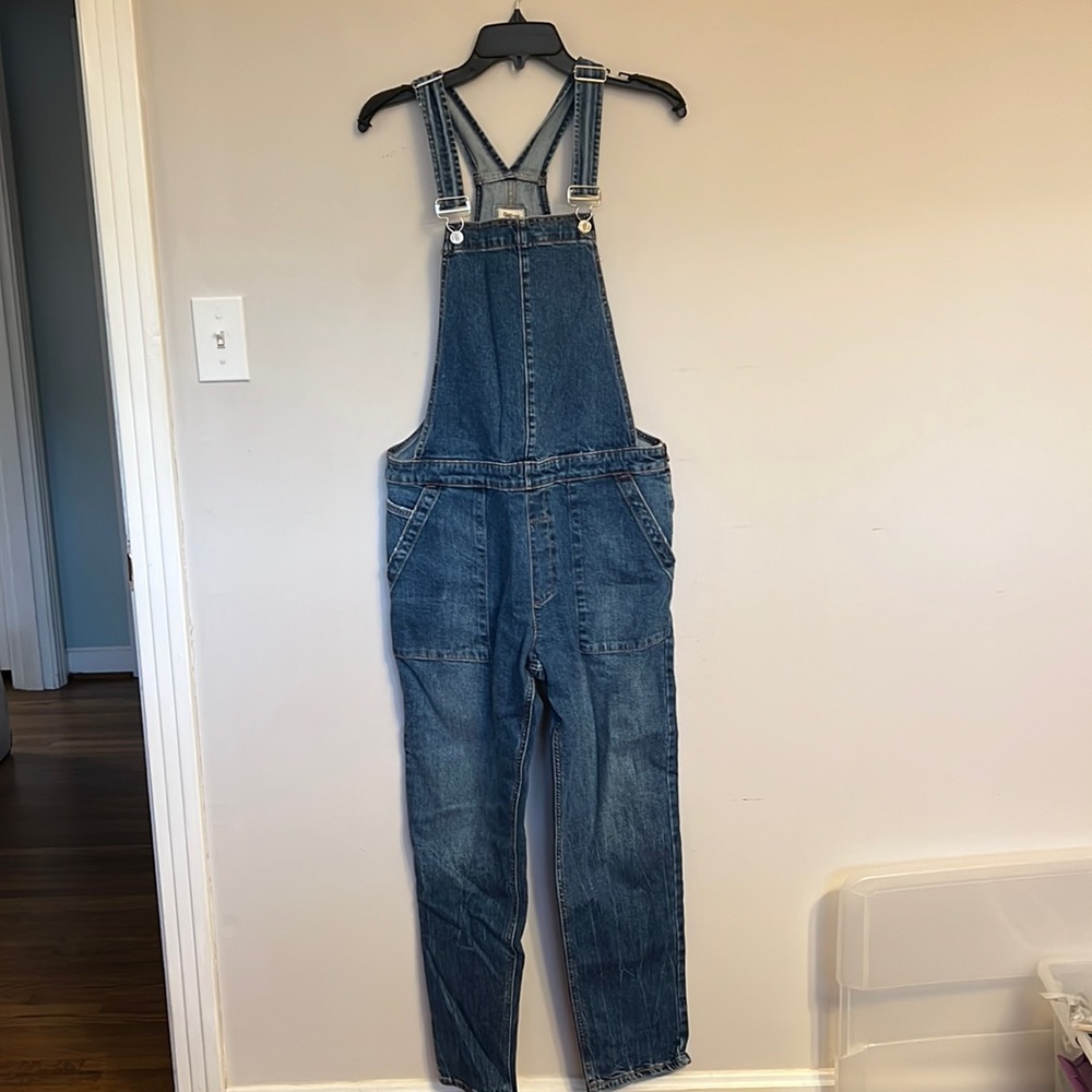like new gap overalls sz medium tall